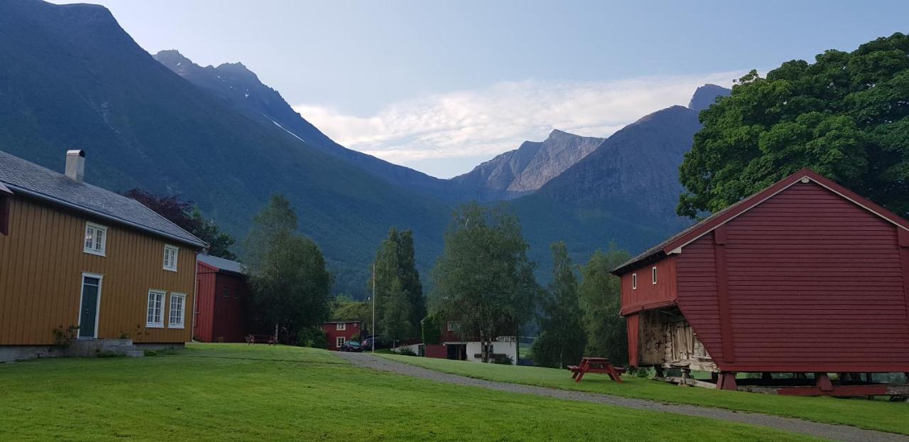 Lensmansgarden Marteinsgarden Apartment Innfjorden Екстериор снимка